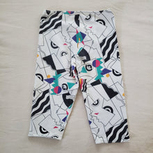 Load image into Gallery viewer, Vintage 90s Pattern Kapri Shorts kids 10/12
