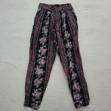 Load image into Gallery viewer, Vintage Palmettos Wallpaper Floral Pants kids 7
