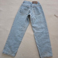 Load image into Gallery viewer, Vintage Light Wash High Waist Jeans kids 10 SLIM
