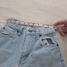 Load image into Gallery viewer, Vintage Light Wash High Waist Jeans kids 10 SLIM
