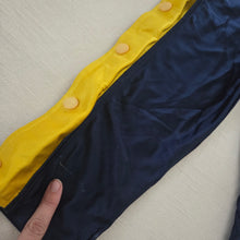 Load image into Gallery viewer, Y2k Nike Buttoned Leg Pants kids 6
