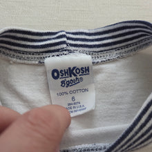 Load image into Gallery viewer, Vintage 90s Oshkosh T-shirt kids 6
