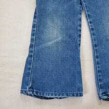 Load image into Gallery viewer, Vintage 70s Turtle Patch Flared Jeans 4t

