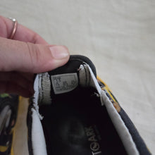 Load image into Gallery viewer, VANS National Geographic Animal Canvas Shoes kids 1.5
