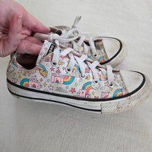Load image into Gallery viewer, Converse Rainbow Castles Low-top Shoes kids 1

