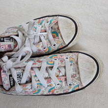 Load image into Gallery viewer, Converse Rainbow Castles Low-top Shoes kids 1

