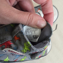 Load image into Gallery viewer, Converse Dinosaur No-Tie Hightops toddler 7
