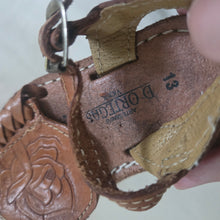 Load image into Gallery viewer, Leather Rose Sandals toddler 5
