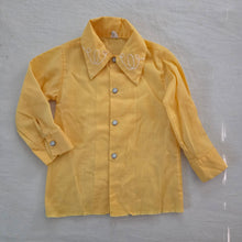 Load image into Gallery viewer, Vintage 70s Yellow Buttondown Shirt 3t
