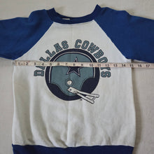 Load image into Gallery viewer, Vintage Dallas Cowboys Sweater kids 8/9
