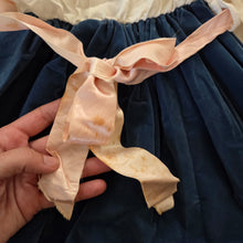 Load image into Gallery viewer, Vintage Cream + Navy Velour Dress 5t
