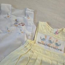 Load image into Gallery viewer, Vintage Bundle Hens Dress + Duck Top 3-6 months

