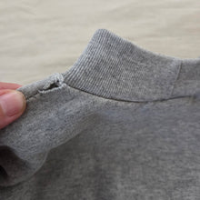 Load image into Gallery viewer, Vintage Kittens &amp; Mittens Crewneck kids 6/7

