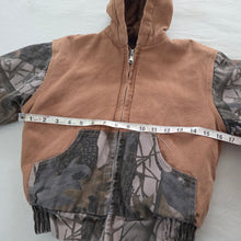 Load image into Gallery viewer, Young Buck Hunting Outdoors Coat 5t *distressed

