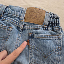 Load image into Gallery viewer, Vintage Levi&#39;s High Waist Jeans Orange Tab 5t

