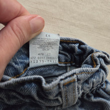 Load image into Gallery viewer, Vintage Levi&#39;s High Waist Jeans Orange Tab 5t
