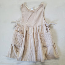 Load image into Gallery viewer, Vintage Tan Corduroy Dress kids 6
