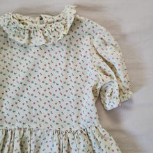 Load image into Gallery viewer, Vintage Small Floral Cream Dress kids 6
