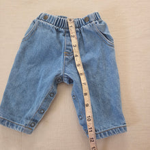 Load image into Gallery viewer, Vintage Guess Baby Jeans 3 months
