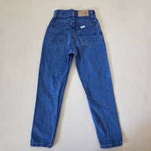 Load image into Gallery viewer, Vintage Lee High Waisted Jeans kids 7 SLIM
