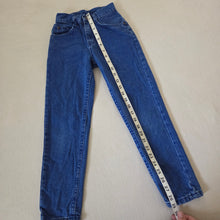 Load image into Gallery viewer, Vintage Lee High Waisted Jeans kids 7 SLIM
