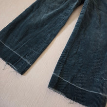 Load image into Gallery viewer, Vintage Dark Green Cord Pants 5t/6
