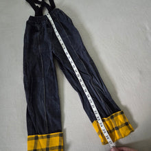 Load image into Gallery viewer, Vintage Black Suspender Jeans 5t/6
