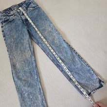 Load image into Gallery viewer, Vintage Levi&#39;s Acid Wash Jeans kids 12
