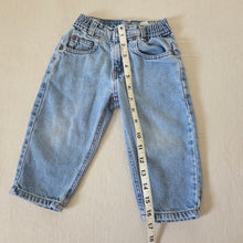 Load image into Gallery viewer, Vintage Levi&#39;s 566 Fit Jeans Orang Tab 18-24 months
