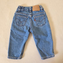 Load image into Gallery viewer, Vintage Levi&#39;s 566 Fit Orange Tab 18-24 months
