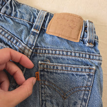 Load image into Gallery viewer, Vintage Levi&#39;s 566 Fit Orange Tab 18-24 months
