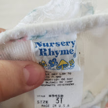 Load image into Gallery viewer, Vintage Quilted Floral Housecoat 3t
