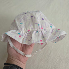 Load image into Gallery viewer, Vintage Floral Scribble Sunhat 9-18 months
