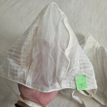Load image into Gallery viewer, Vintage Bonnets Bundle 6-12 months
