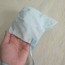 Load image into Gallery viewer, Vintage Baby Blue Bonnet 3-6 months
