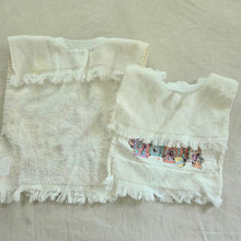 Load image into Gallery viewer, Vintage Yankees &amp; Baby Towel Bibs
