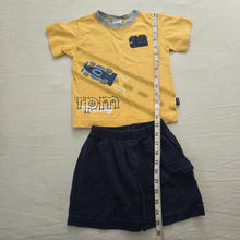 Load image into Gallery viewer, Vintage Boys Bundle Racing Shirt + Shorts 3t
