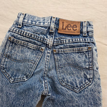 Load image into Gallery viewer, Vintage Lee Acid Wash Jeans kids 8 SLIM
