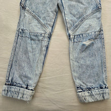 Load image into Gallery viewer, Vintage Acid Wash Tapered Jeans kids 8
