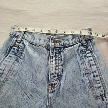 Load image into Gallery viewer, Vintage Acid Wash Tapered Jeans kids 8
