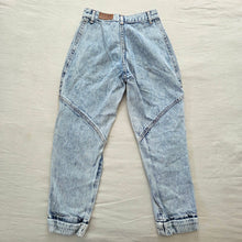 Load image into Gallery viewer, Vintage Acid Wash Tapered Jeans kids 8
