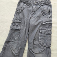 Load image into Gallery viewer, Y2k Gray Cargo Pants kids 7
