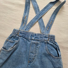 Load image into Gallery viewer, Vintage 90s Suspender Jeans 3t
