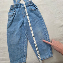 Load image into Gallery viewer, Vintage 90s Suspender Jeans 3t
