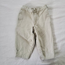 Load image into Gallery viewer, Vintage Old Navy Khaki Pants 2t
