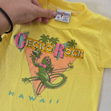 Load image into Gallery viewer, Vintage Gecko Rock Hawaii Tee 4t
