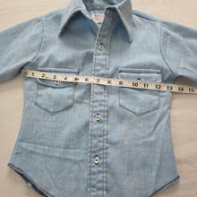 Load image into Gallery viewer, Vintage 70s Donmoor Light Wash Denim Buttondown 5t
