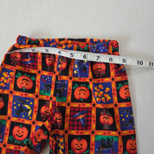 Load image into Gallery viewer, Halloween Pattern Shorts 12-18 months
