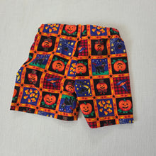 Load image into Gallery viewer, Halloween Pattern Shorts 12-18 months
