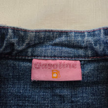Load image into Gallery viewer, Vintage Y2k Heart Jean Jacket 5t
